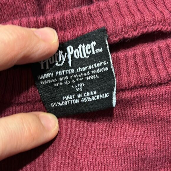 Harry Potter | Women’s Gryffindor Logo Burgundy Pullover Knit Sweater - Picture 6 of 13